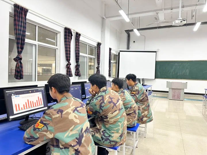 那不勒斯携手一起聊最新版app公布官