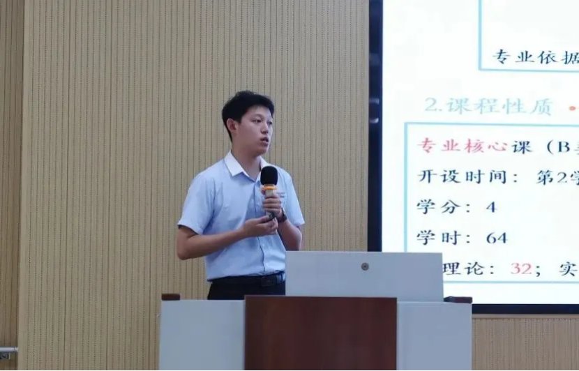 在全校营造起深耕课堂改革